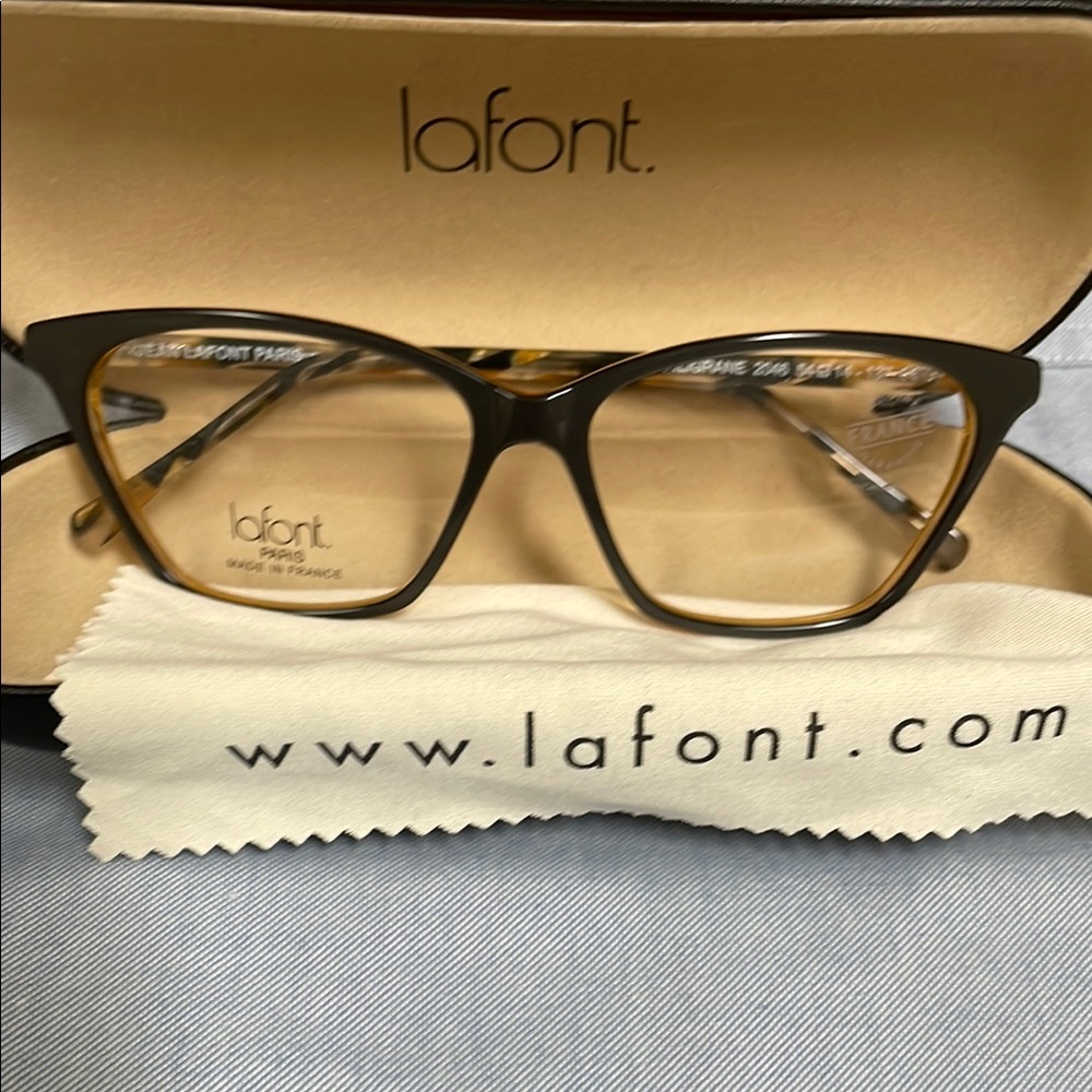 Lafont frame.  Greenish black rectangle easy to wear frame.  New!!!!